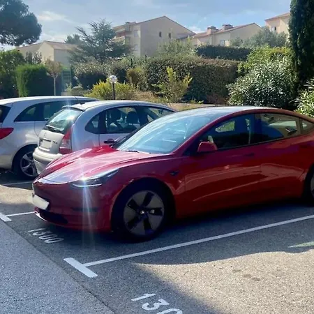 Perle Du Sud Avec Parking Prive, Piscine Ete Dans Calme Daire