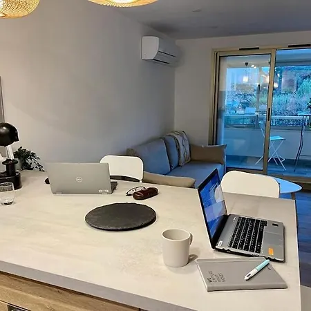 Apartment Perle Du Sud Avec Parking Prive, Piscine Ete Dans Calme Sainte-Maxime