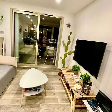 Perle Du Sud Avec Parking Prive, Piscine Ete Dans Calme