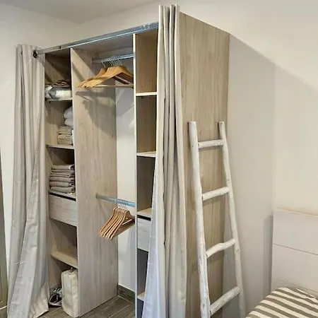 Perle Du Sud Avec Parking Prive, Piscine Ete Dans Calme Appartement *